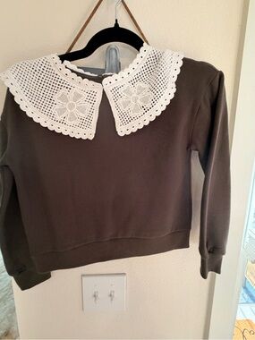 Copper Key Brown Pullover with Removable White Crochet Collar